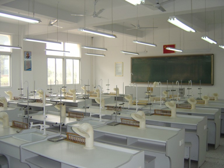 化學(xué)實(shí)驗(yàn)臺